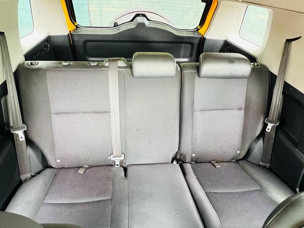 2007 TOYOTA FJ Cruiser SUV / Crossover - $14,950