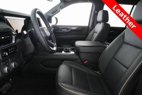 2025 GMC Yukon Elevation