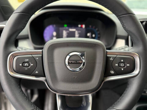 2023 Volvo XC40 B5 Core