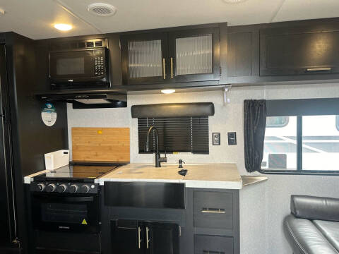 2022 FOR RENT!!!  2022 Forest River Greywolf  26DJSE