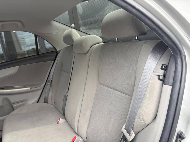2013 Toyota Corolla LE