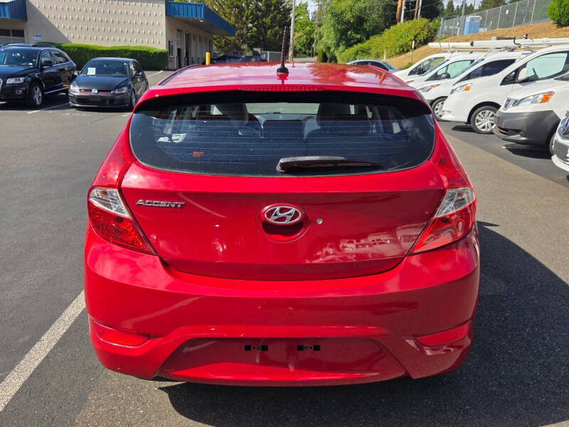 2013 Hyundai Accent SE