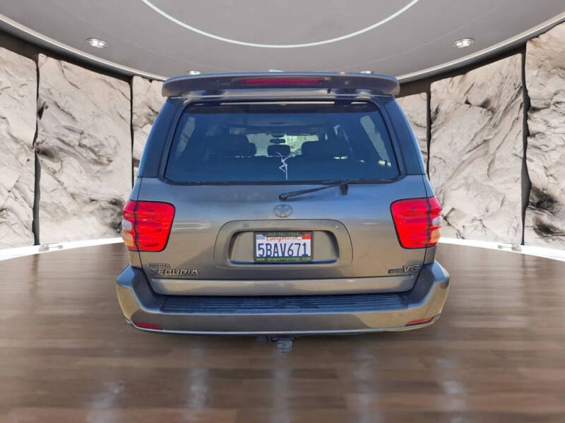 2003 Toyota Sequoia Limited