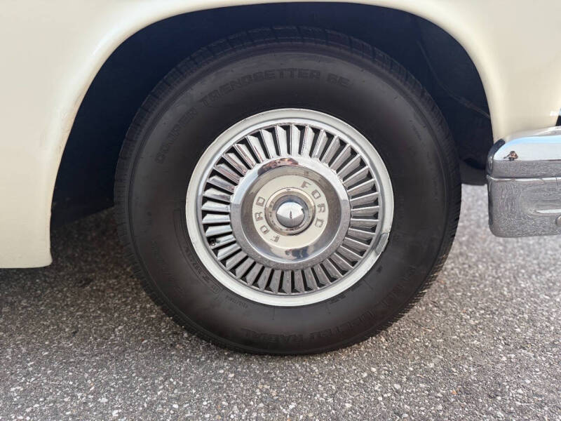 1957 Ford Thunderbird