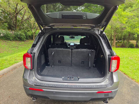 2022 Ford Explorer ST-Line