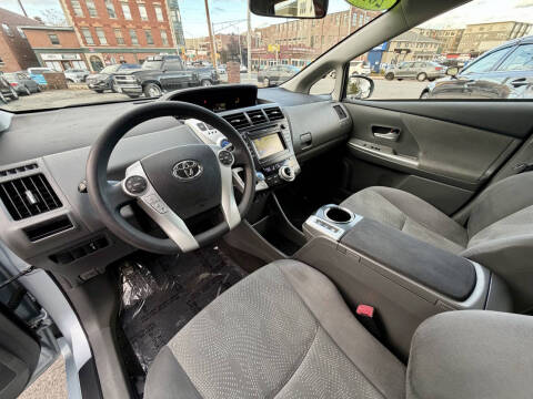 2012 Toyota Prius v Five