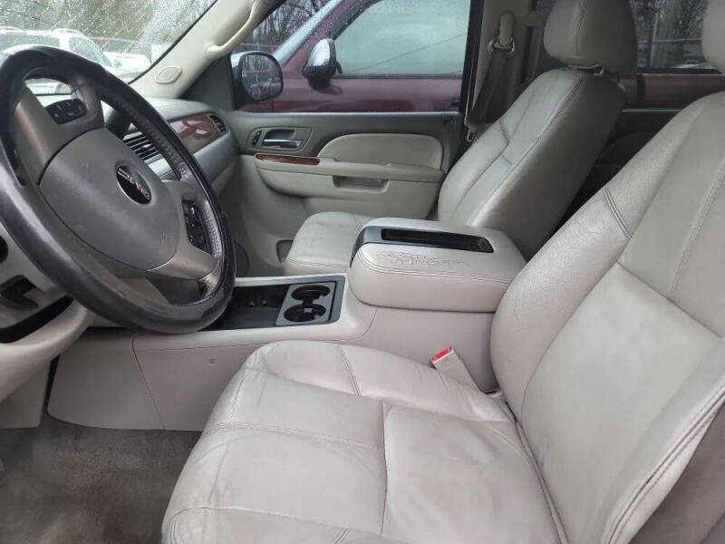 2011 GMC Yukon XL SLT
