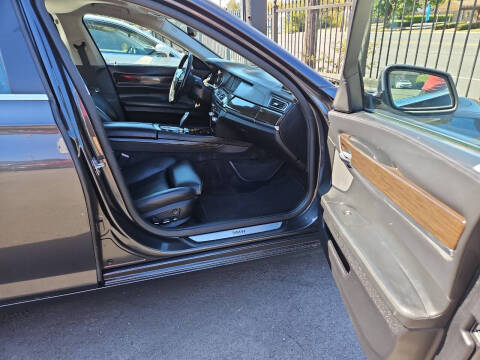 2011 BMW 7 Series 740Li