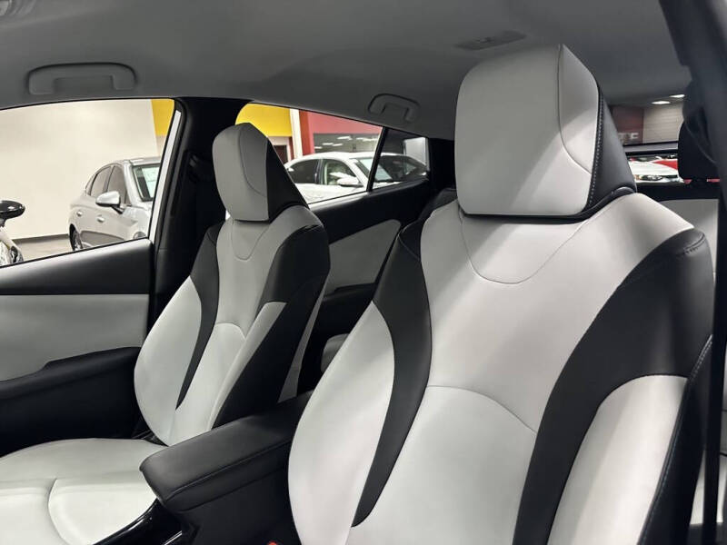 2022 Toyota Prius XLE