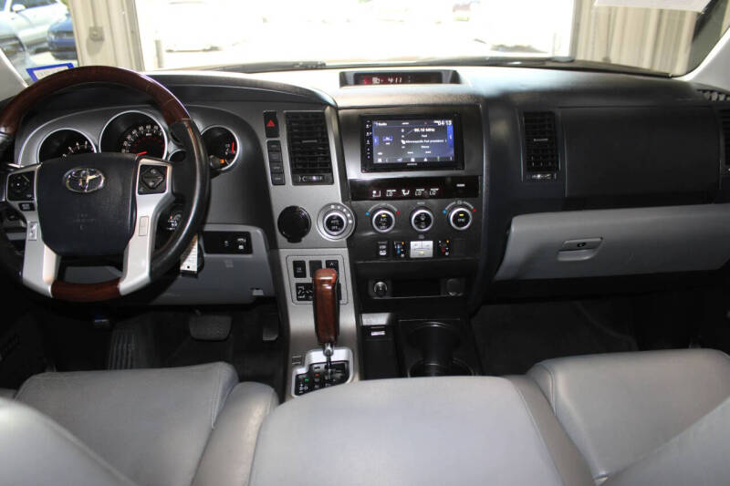 2014 Toyota Sequoia Platinum