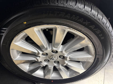 2011 Toyota Sienna LE 7-Passenger