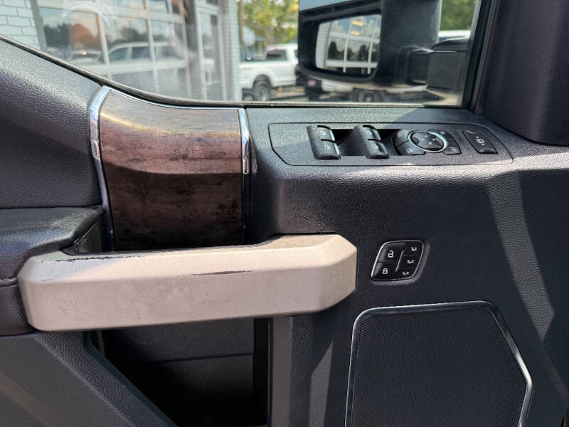 2022 Ford F-350 Super Duty Lariat