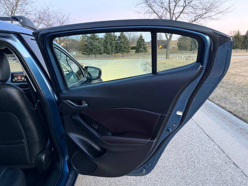 2018 Mazda MAZDA3 Grand Touring