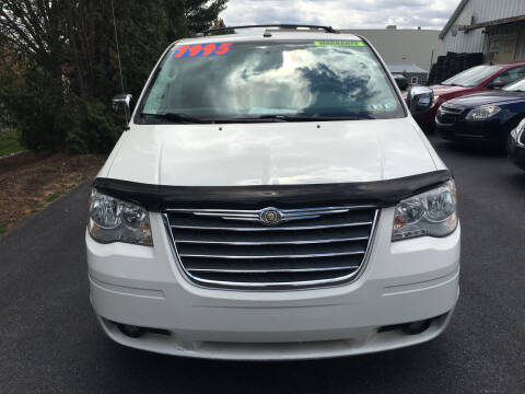 2010 Chrysler Town and Country for sale at BIRD'S AUTOMOTIVE & CUSTOMS in Ephrata PA