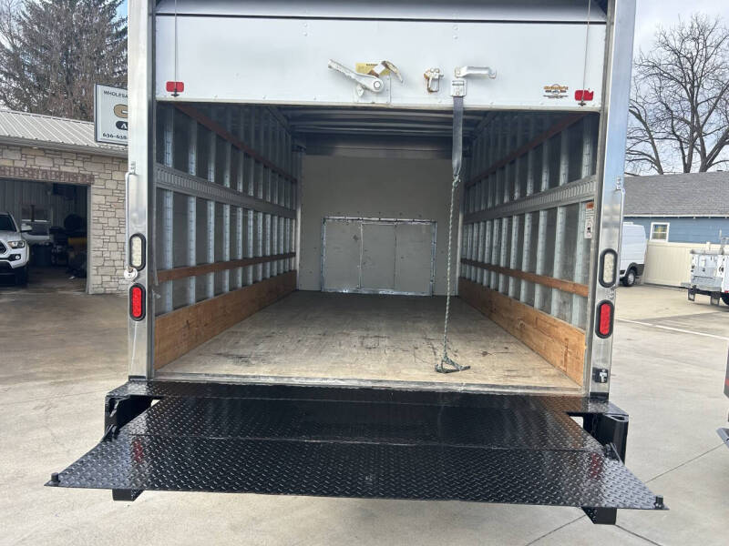 2017 Ford E-Series E-350 SD