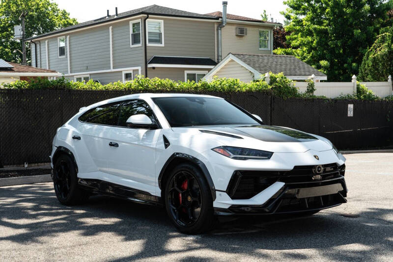 2024 Lamborghini Urus Performante
