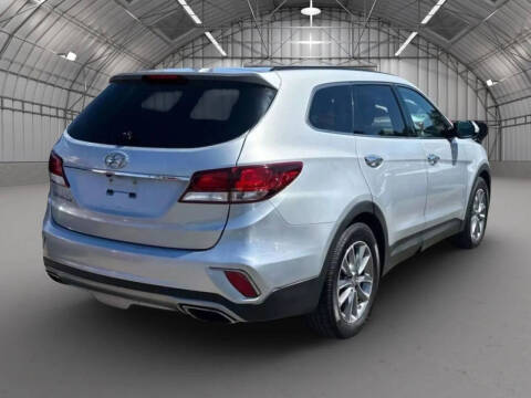 2017 Hyundai Santa Fe SE