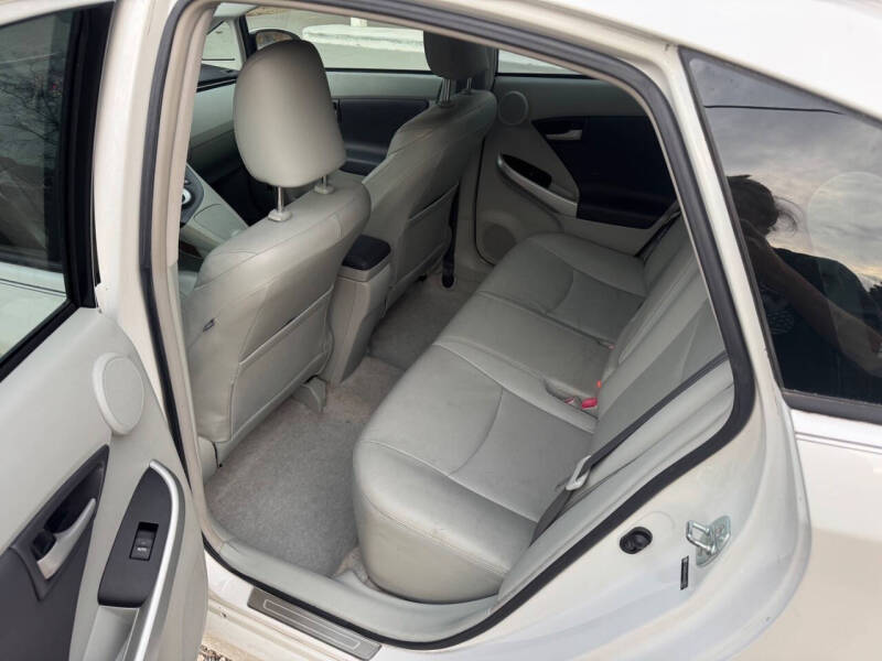 2010 Toyota Prius III