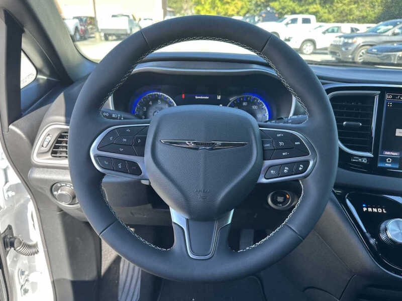 2026 Chrysler Voyager LX