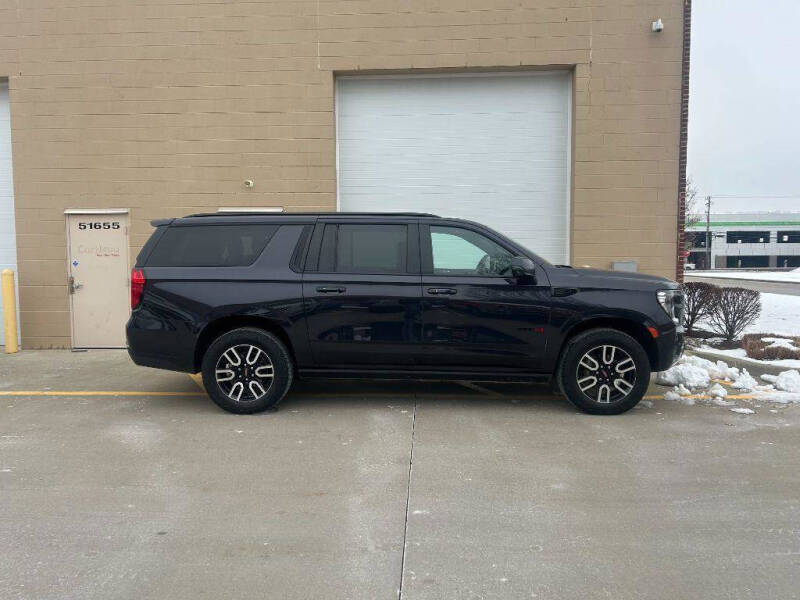 2023 GMC Yukon XL AT4