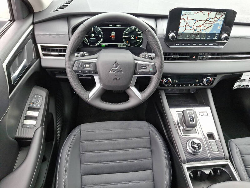 2025 Mitsubishi Outlander PHEV SE