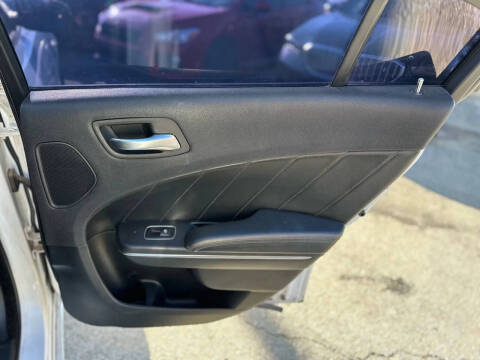 2015 Dodge Charger SXT