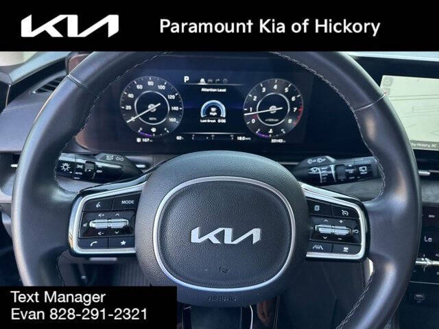 2024 Kia Carnival SX