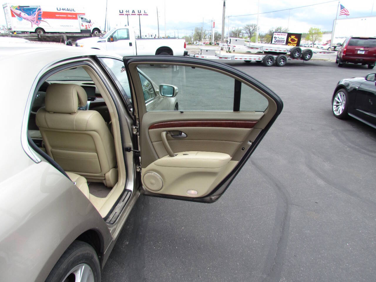 2006 Acura RL for sale at Car Smart Of St. Cloud in Saint Cloud, MN