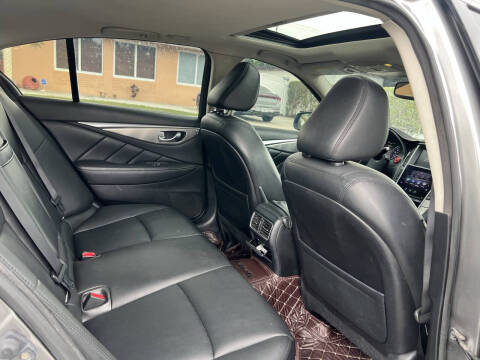 2015 Infiniti Q50 Premium