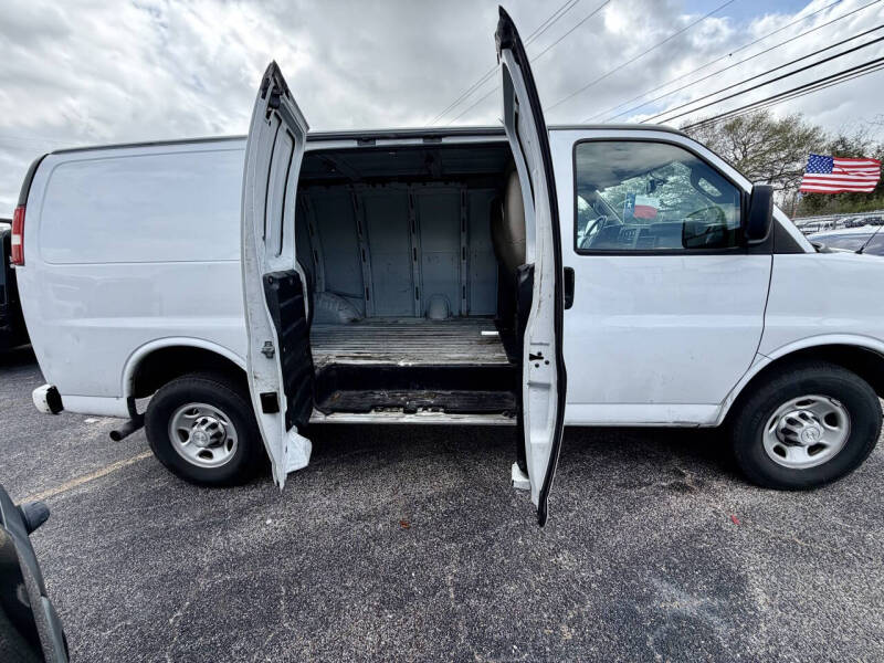 2020 Chevrolet Express 2500