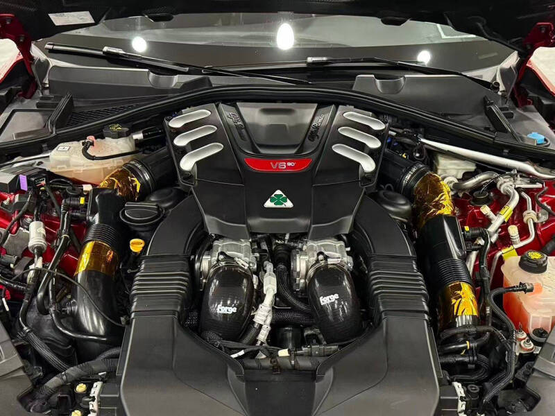 2017 Alfa Romeo Giulia Quadrifoglio