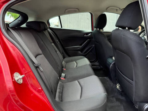 2017 Mazda MAZDA3 Sport