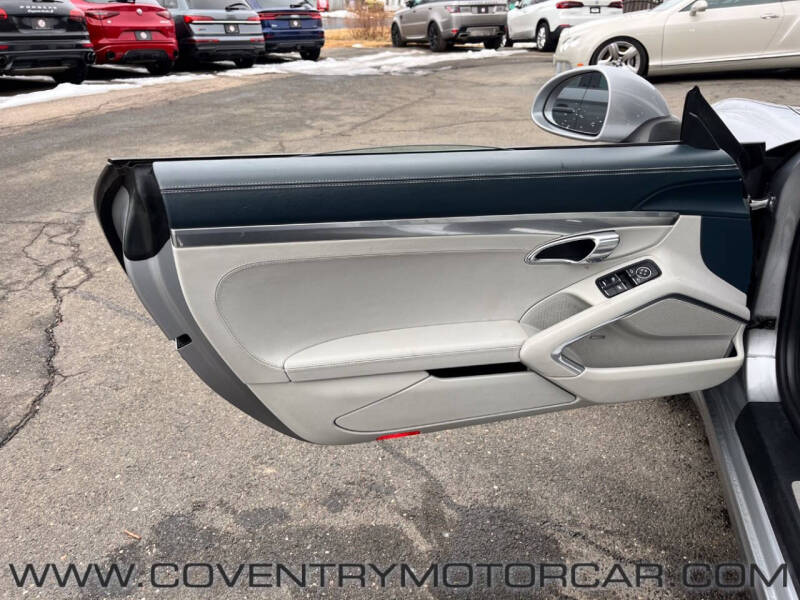 2018 Porsche 911 Carrera