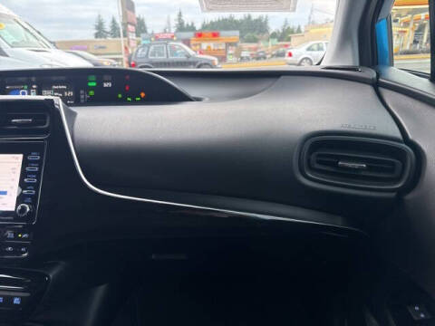 2022 Toyota Prius LE