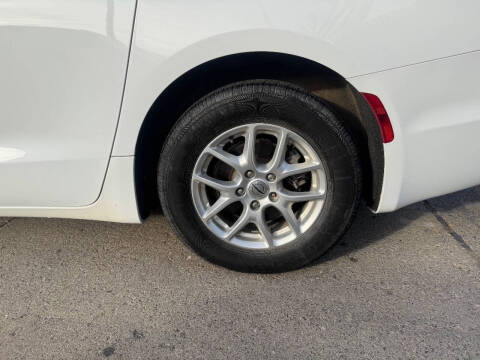 2022 Chrysler Pacifica Touring L