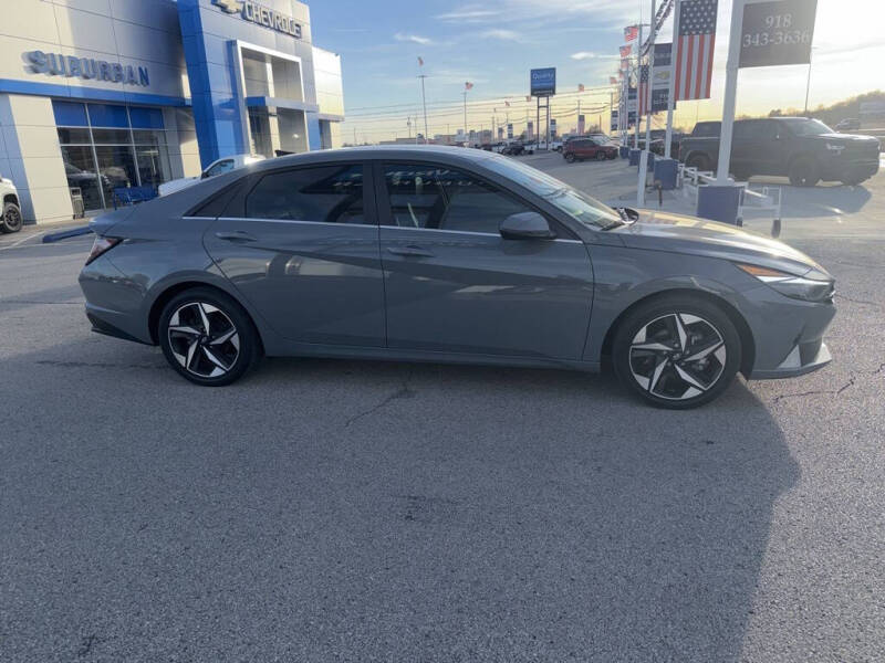 2022 Hyundai Elantra Hybrid Limited