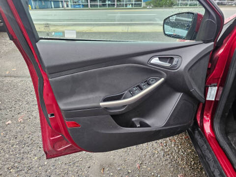 2017 Ford Focus Titanium