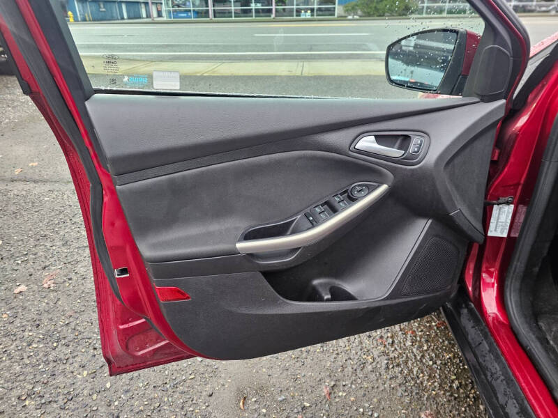 2017 Ford Focus Titanium