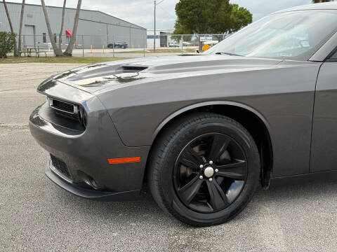 2018 Dodge Challenger SXT