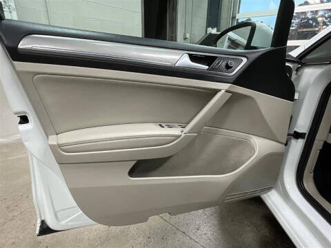 2016 Volkswagen Golf