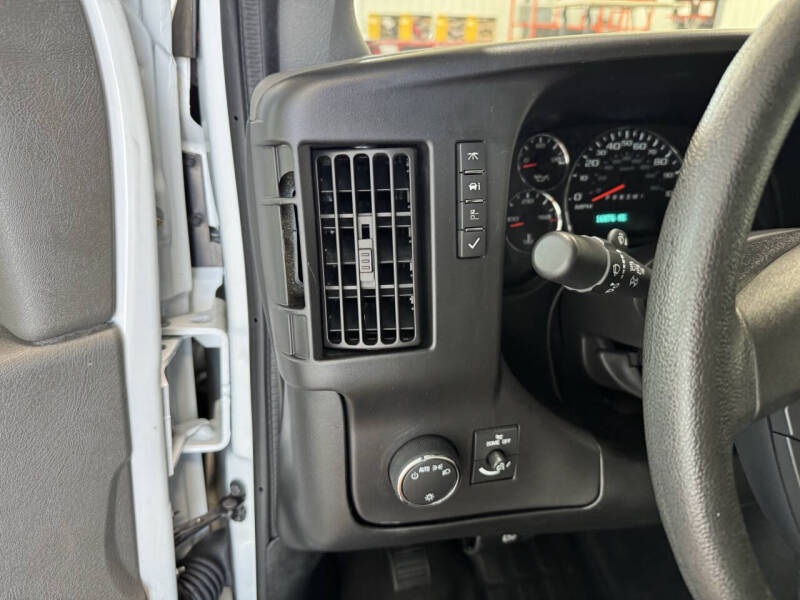 2023 GMC Savana 2500