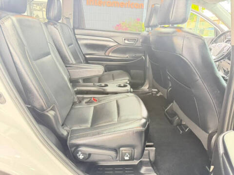 2019 Toyota Highlander Limited Platinum