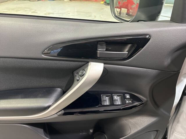 2025 Mitsubishi Eclipse Cross LE