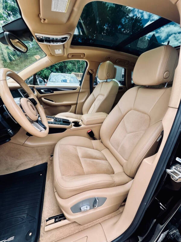 2017 Porsche Macan