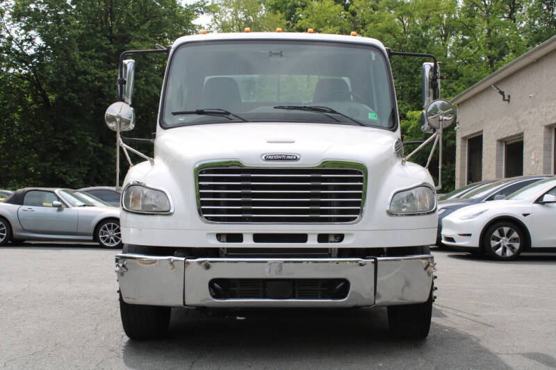 2018 Freightliner M2 106