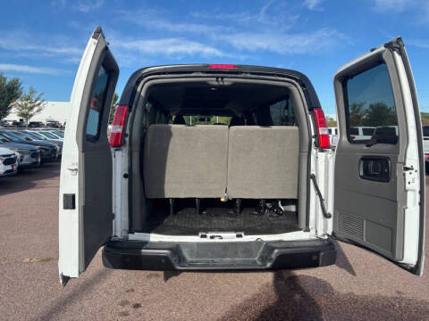 2025 Chevrolet Express LS 3500