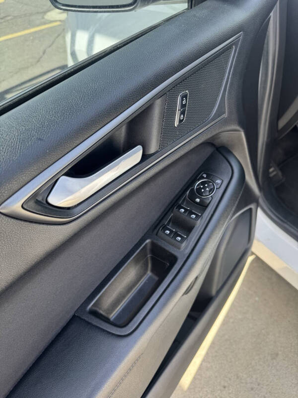 2017 Ford Edge SE