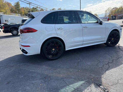 2017 Porsche Cayenne Turbo