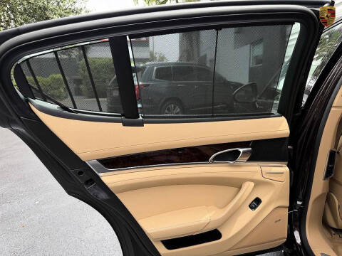 2016 Porsche Panamera