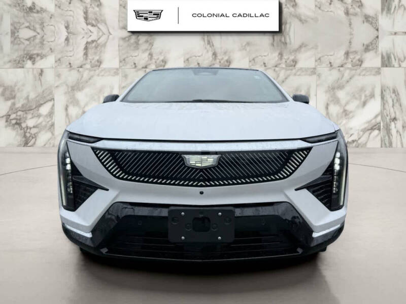 2025 Cadillac OPTIQ Luxury 1